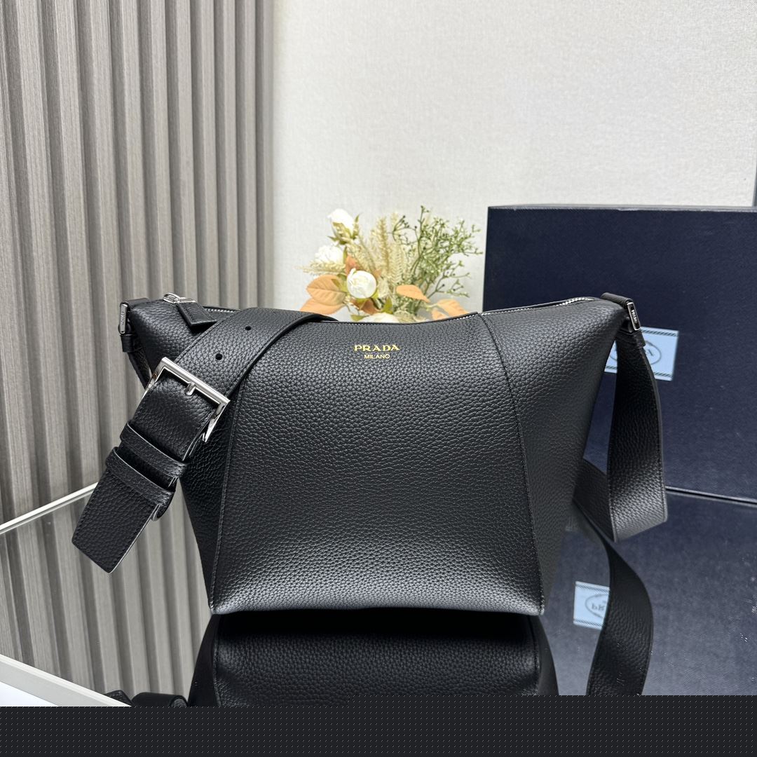Pra*a satchel bags